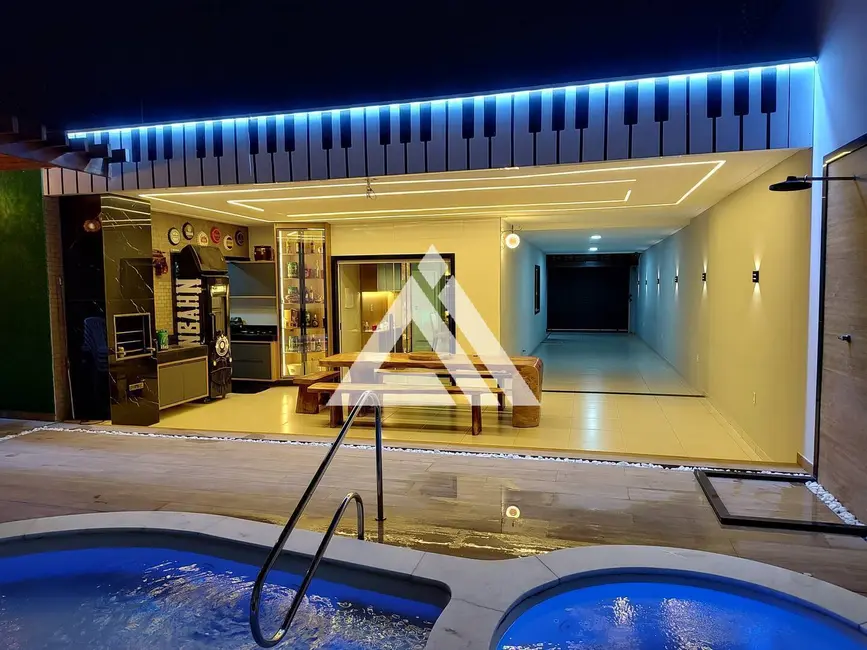 Foto 1 de Casa com 2 quartos à venda, 150m2 em Feira De Santana - BA