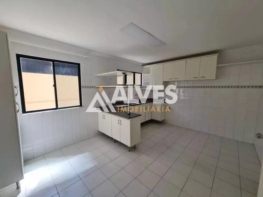 Foto 6 de Casa de Condomínio com 4 quartos à venda, 260m2 em Lauro De Freitas - BA