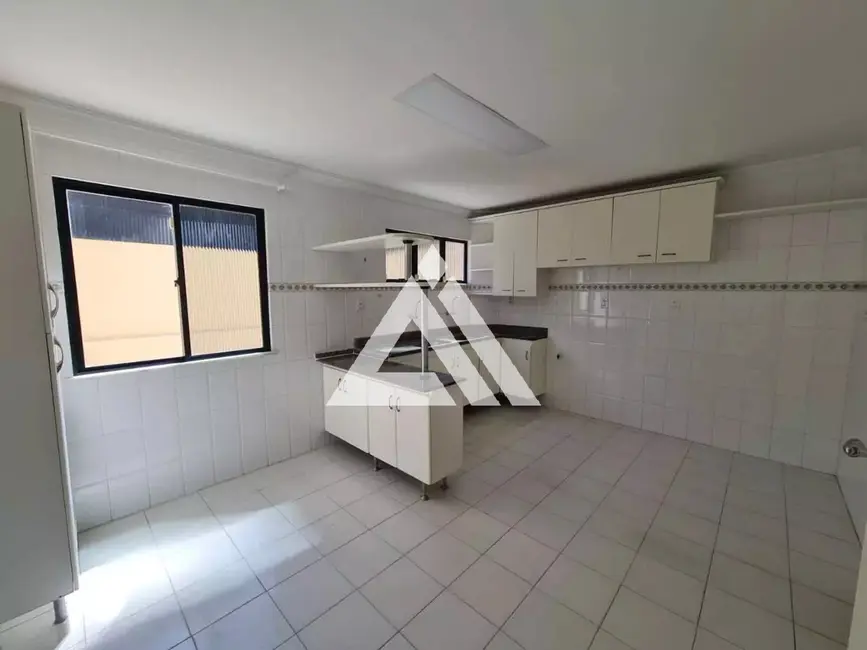 Foto 6 de Casa de Condomínio com 4 quartos à venda, 260m2 em Lauro De Freitas - BA