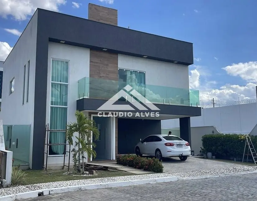 Foto 1 de Casa de Condomínio com 4 quartos à venda, 220m2 em Feira De Santana - BA