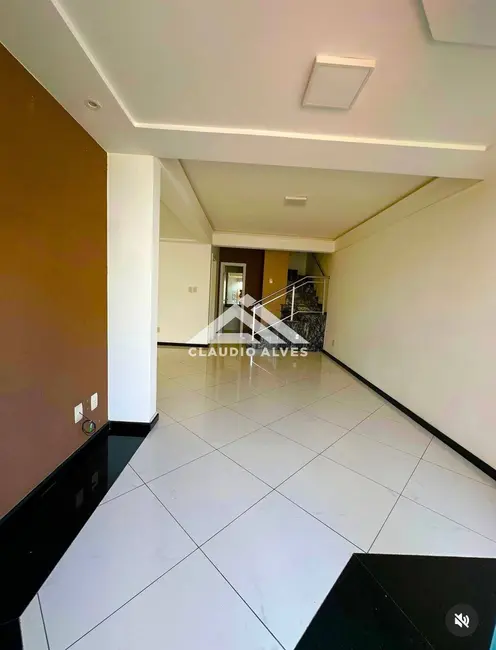 Casa de Condomínio com 3 quartos à venda, 170m2 em Feira De Santana - BA - imagem 3 Foto 3 de Casa de Condomínio com 3 quartos à venda, 170m2 em Feira De Santana - BA