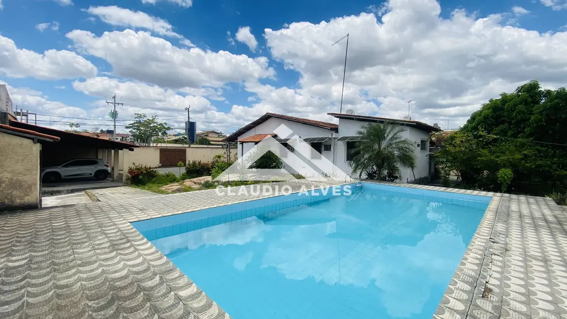 Foto 1 de Casa com 4 quartos à venda, 1320m2 em Feira De Santana - BA