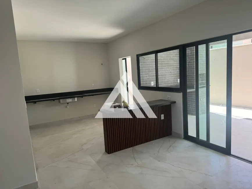 Foto 5 de Casa com 4 quartos à venda, 191m2 em Feira De Santana - BA