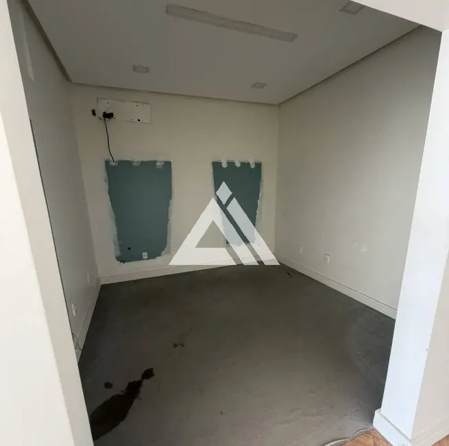 Foto 9 de Sala Comercial para alugar, 550m2 em Feira De Santana - BA