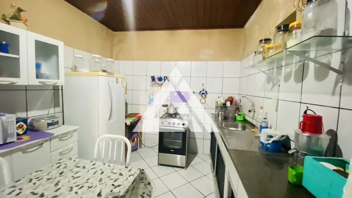 Casa com 3 quartos à venda, 200m2 em Feira De Santana - BA - imagem 9 Foto 9 de Casa com 3 quartos à venda, 200m2 em Feira De Santana - BA