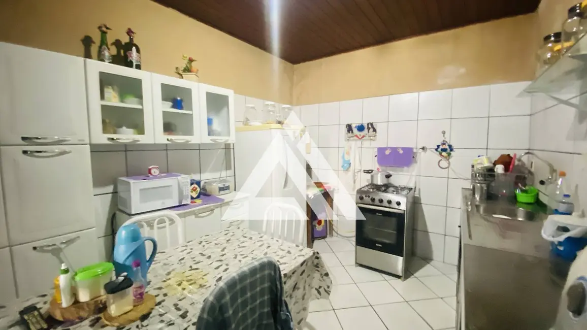 Casa com 3 quartos à venda, 200m2 em Feira De Santana - BA - imagem 8 Foto 8 de Casa com 3 quartos à venda, 200m2 em Feira De Santana - BA