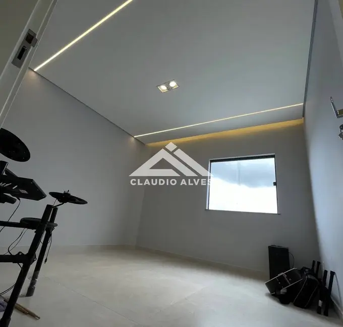 Casa de Condomínio com 3 quartos à venda, 302m2 em Feira De Santana - BA - imagem 9 Foto 9 de Casa de Condomínio com 3 quartos à venda, 302m2 em Feira De Santana - BA