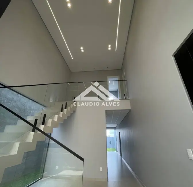 Casa de Condomínio com 3 quartos à venda, 302m2 em Feira De Santana - BA - imagem 3 Foto 3 de Casa de Condomínio com 3 quartos à venda, 302m2 em Feira De Santana - BA