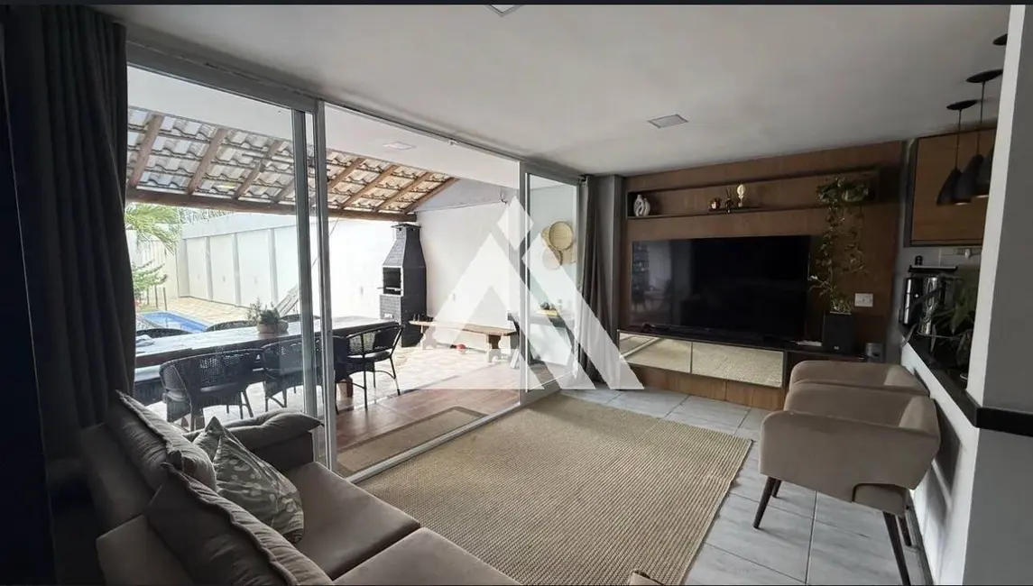 Foto 5 de Casa com 3 quartos para alugar, 400m2 em Feira De Santana - BA