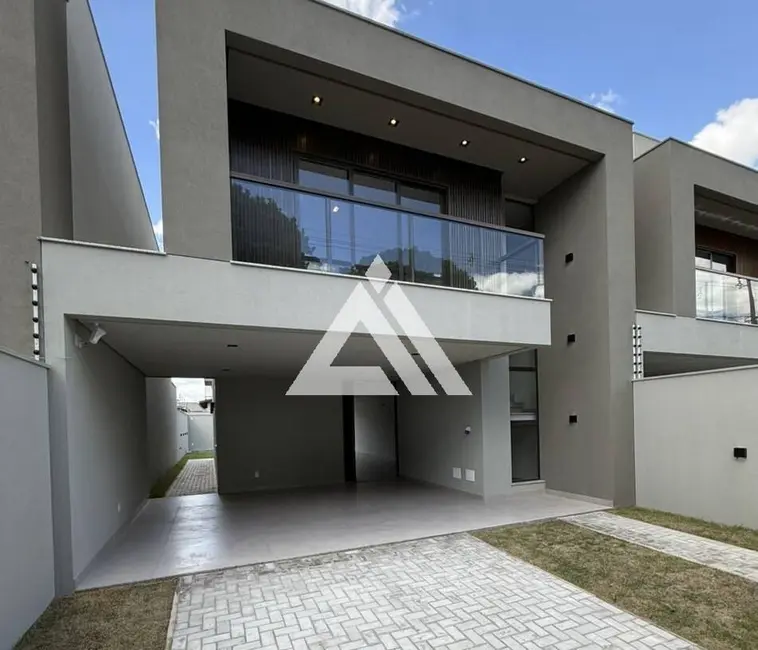 Foto 1 de Casa com 4 quartos à venda, 207m2 em Feira De Santana - BA