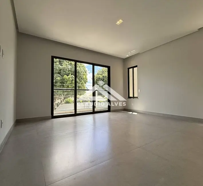 Foto 6 de Casa com 4 quartos à venda, 207m2 em Feira De Santana - BA