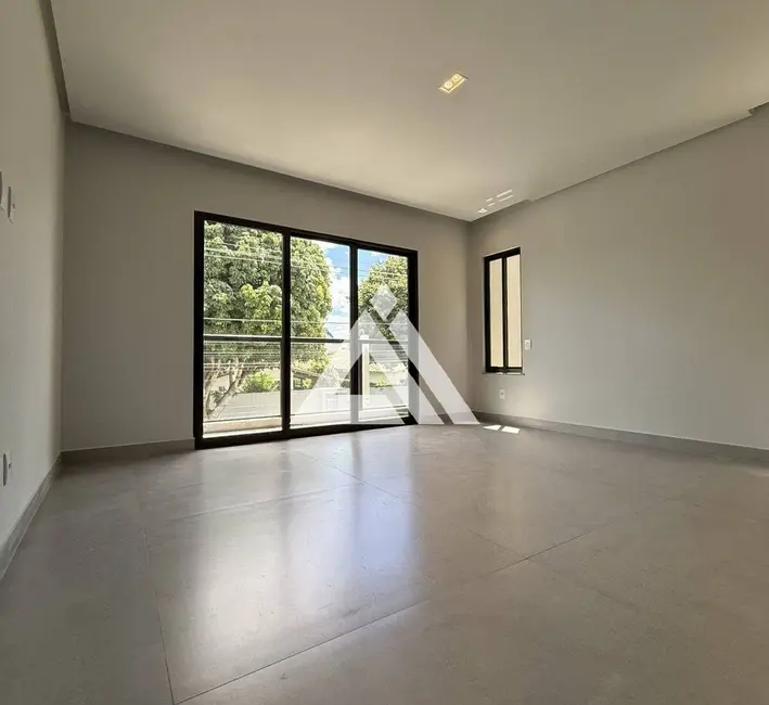 Foto 6 de Casa com 4 quartos à venda, 207m2 em Feira De Santana - BA