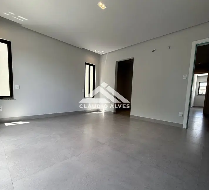 Foto 8 de Casa com 4 quartos à venda, 207m2 em Feira De Santana - BA