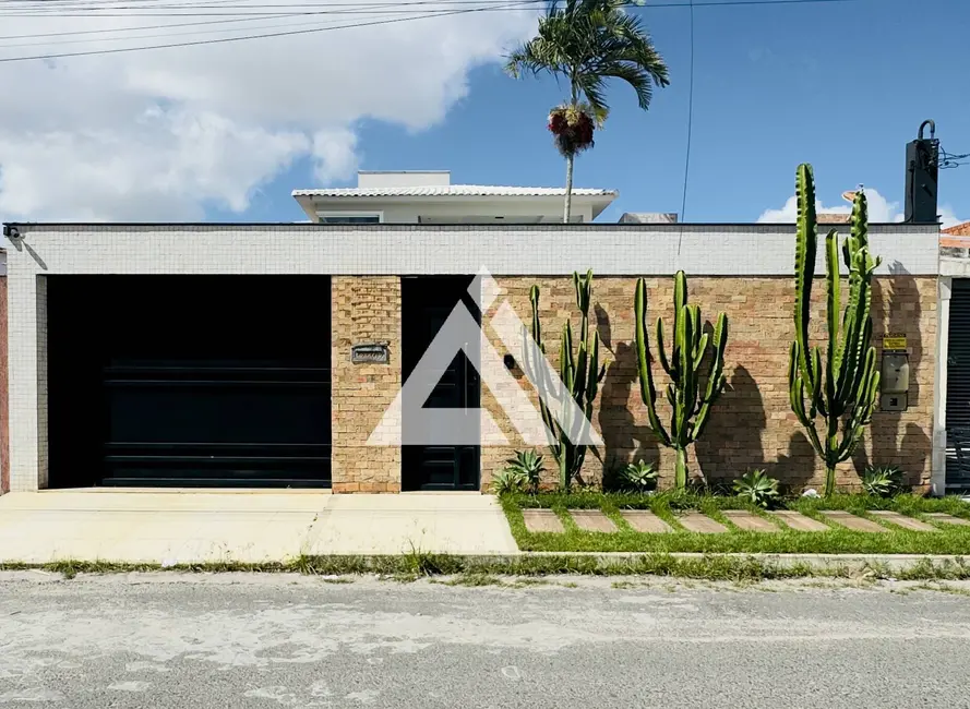 Foto 3 de Casa com 4 quartos à venda, 300m2 em Feira De Santana - BA