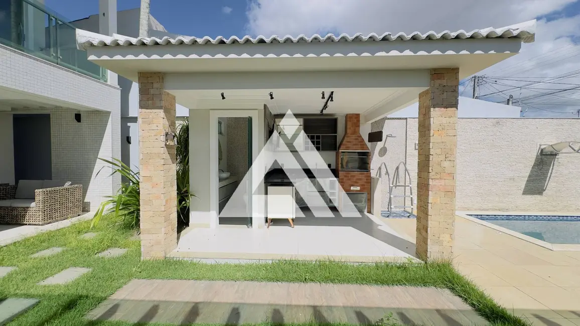 Foto 4 de Casa com 4 quartos à venda, 300m2 em Feira De Santana - BA