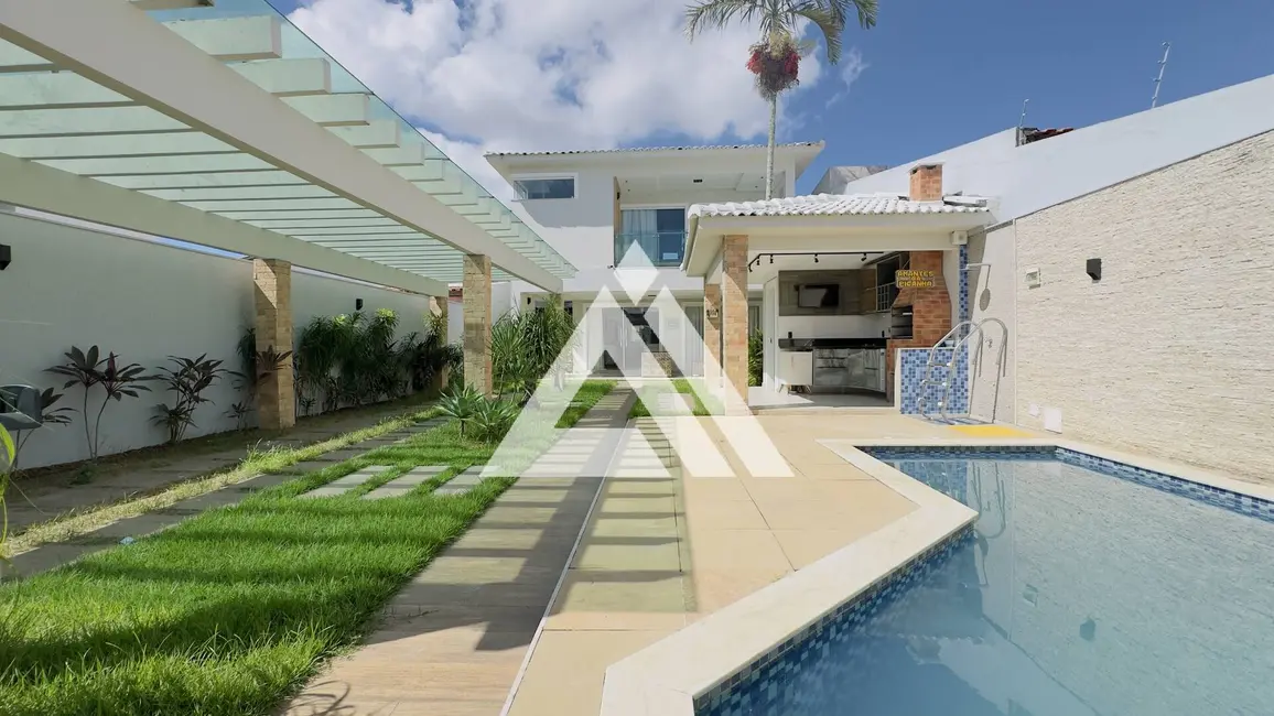 Foto 1 de Casa com 4 quartos à venda, 300m2 em Feira De Santana - BA