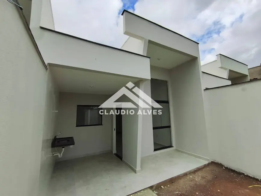 Foto 3 de Casa com 3 quartos à venda e para alugar, 85m2 em Feira De Santana - BA