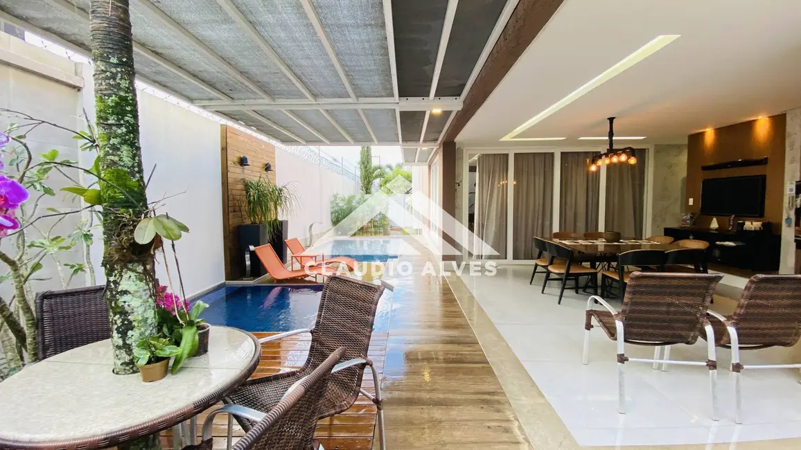 Foto 2 de Casa de Condomínio com 4 quartos à venda, 372m2 em Feira De Santana - BA