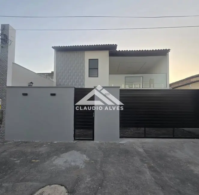 Foto 1 de Casa com 5 quartos à venda, 393m2 em Feira De Santana - BA