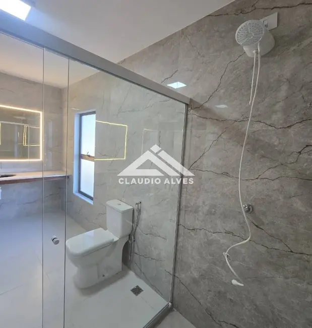 Foto 4 de Casa com 5 quartos à venda, 393m2 em Feira De Santana - BA