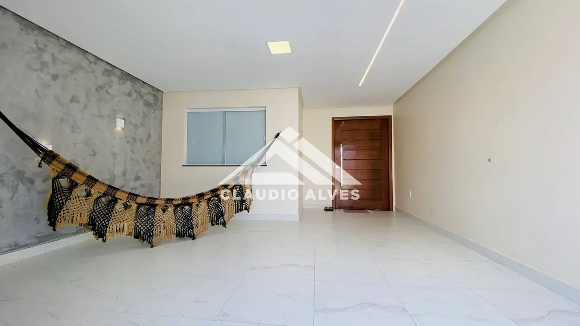Foto 2 de Casa com 2 quartos à venda, 94m2 em Feira De Santana - BA
