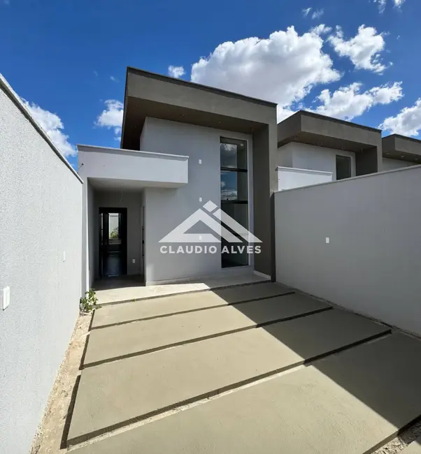 Foto 2 de Casa com 3 quartos à venda, 85m2 em Feira De Santana - BA