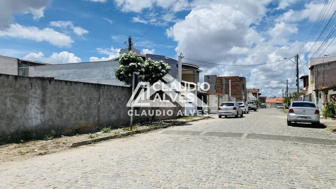 Foto 2 de Terreno / Lote à venda, 366m2 em Feira De Santana - BA