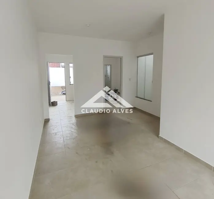 Foto 3 de Casa com 2 quartos à venda, 65m2 em Feira De Santana - BA