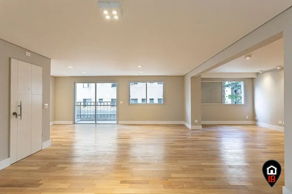 Foto 6 de Apartamento com 2 quartos à venda, 161m2 em Moema, São Paulo - SP