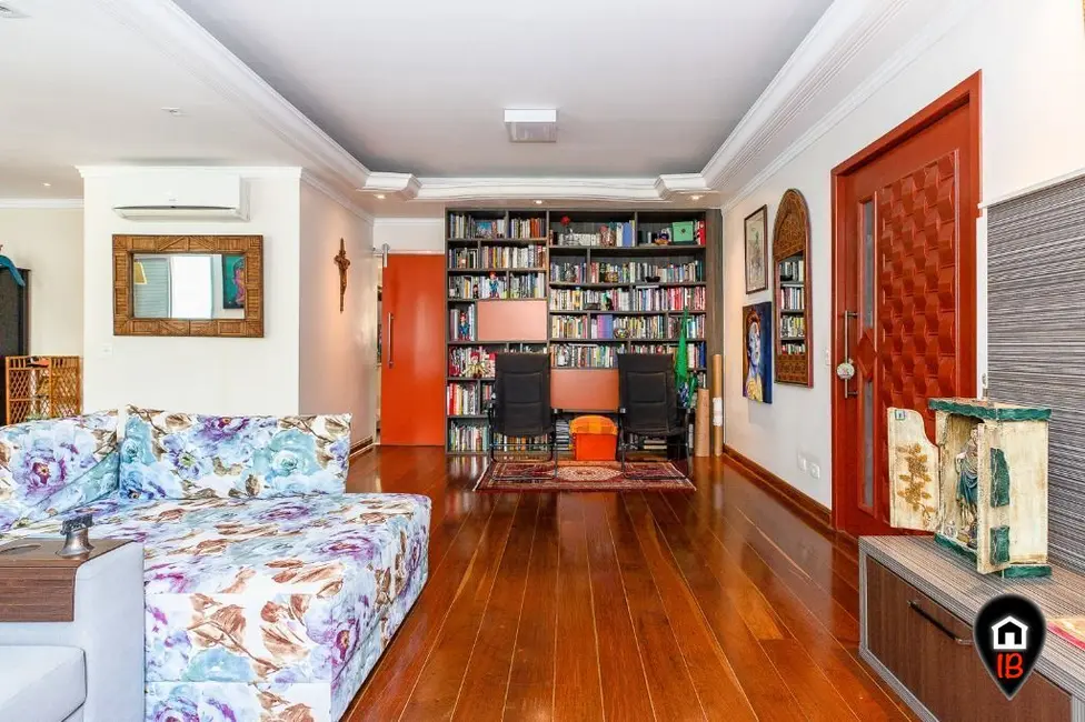 Apartamento com 4 quartos à venda, 167m2 em Moema, São Paulo - SP - imagem 3 Foto 3 de Apartamento com 4 quartos à venda, 167m2 em Moema, São Paulo - SP