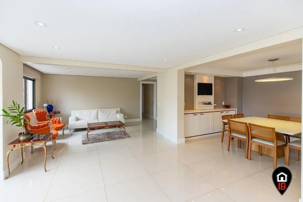 Apartamento com 4 quartos à venda, 196m2 em Indianópolis, São Paulo - SP - imagem 9 Foto 9 de Apartamento com 4 quartos à venda, 196m2 em Indianópolis, São Paulo - SP