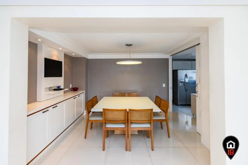 Apartamento com 4 quartos à venda, 196m2 em Indianópolis, São Paulo - SP - imagem 4 Foto 4 de Apartamento com 4 quartos à venda, 196m2 em Indianópolis, São Paulo - SP