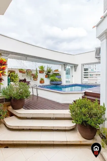 Cobertura com 4 quartos à venda, 202m2 em Moema, São Paulo - SP - imagem 5 Foto 5 de Cobertura com 4 quartos à venda, 202m2 em Moema, São Paulo - SP