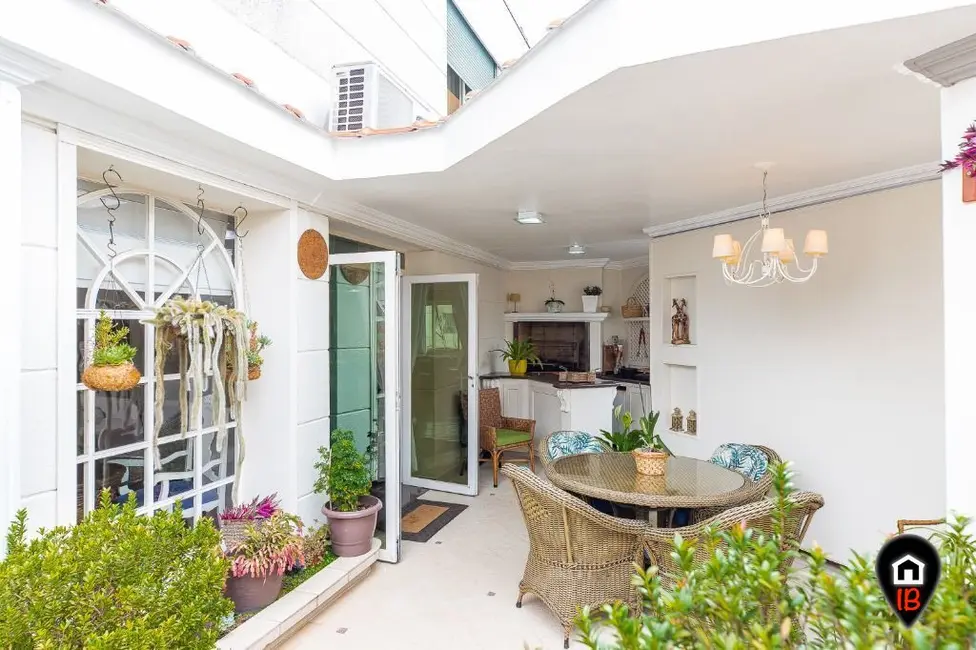 Cobertura com 4 quartos à venda, 202m2 em Moema, São Paulo - SP - imagem 6 Foto 6 de Cobertura com 4 quartos à venda, 202m2 em Moema, São Paulo - SP