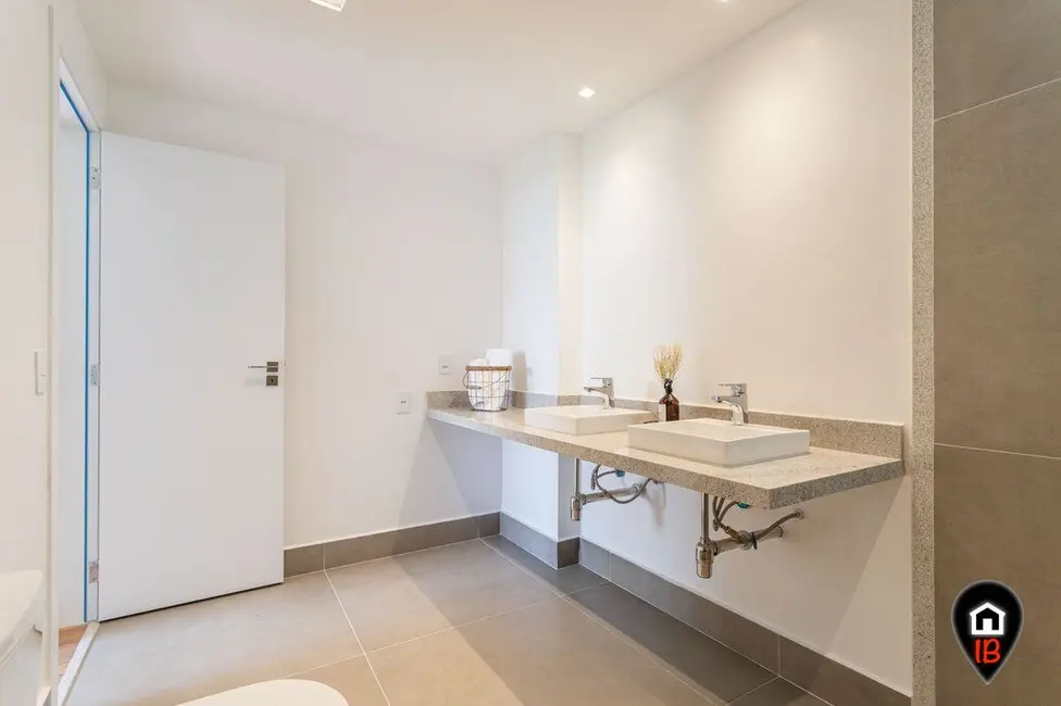 Apartamento com 3 quartos à venda, 200m2 em Higienópolis, São Paulo - SP - imagem 3 Foto 3 de Apartamento com 3 quartos à venda, 200m2 em Higienópolis, São Paulo - SP