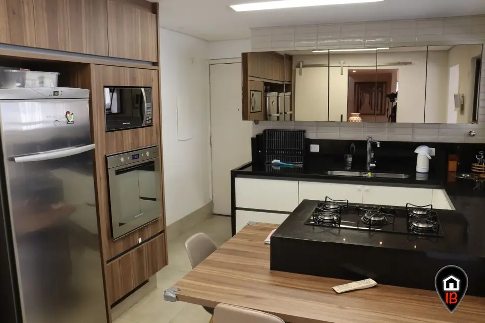 Cobertura com 5 quartos à venda, 288m2 em Vila Madalena, São Paulo - SP - imagem 9 Foto 9 de Cobertura com 5 quartos à venda, 288m2 em Vila Madalena, São Paulo - SP