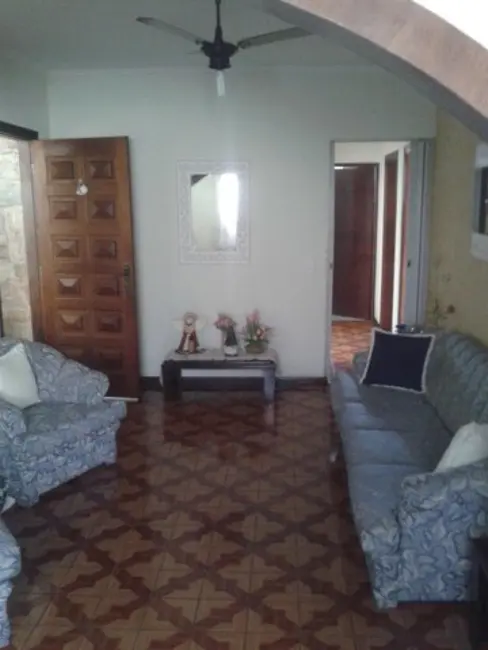Foto 2 de Casa com 2 quartos à venda, 110m2 em Valinhos - SP