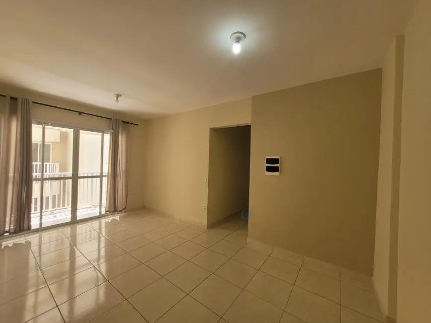 Foto 2 de Apartamento com 2 quartos para alugar, 60m2 em Campinas - SP