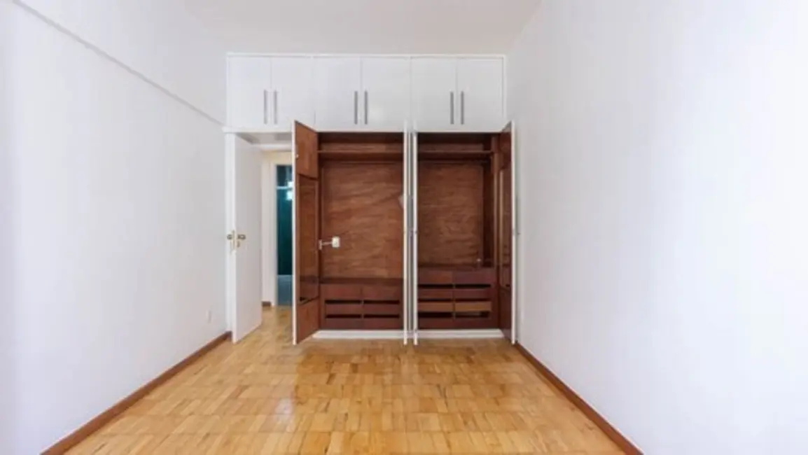 Apartamento com 3 quartos à venda, 128m2 em Rio De Janeiro - RJ - imagem 4 Foto 4 de Apartamento com 3 quartos à venda, 128m2 em Rio De Janeiro - RJ
