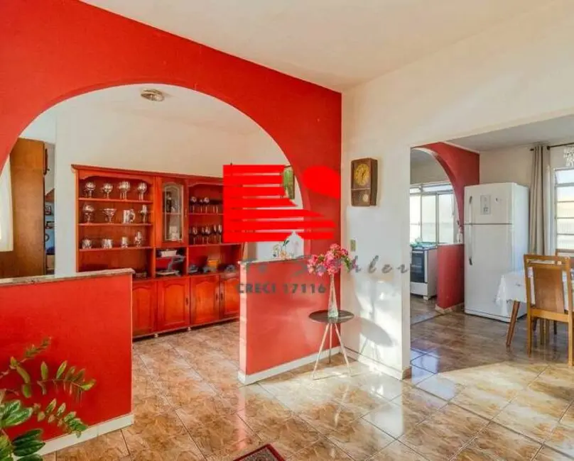 Foto 1 de Casa com 4 quartos à venda, 212m2 em Santa Efigênia, Belo Horizonte - MG