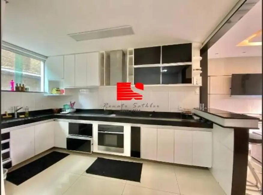 Apartamento com 3 quartos à venda, 90m2 em Santo Antônio, Belo Horizonte - MG - imagem 6 Foto 6 de Apartamento com 3 quartos à venda, 90m2 em Santo Antônio, Belo Horizonte - MG