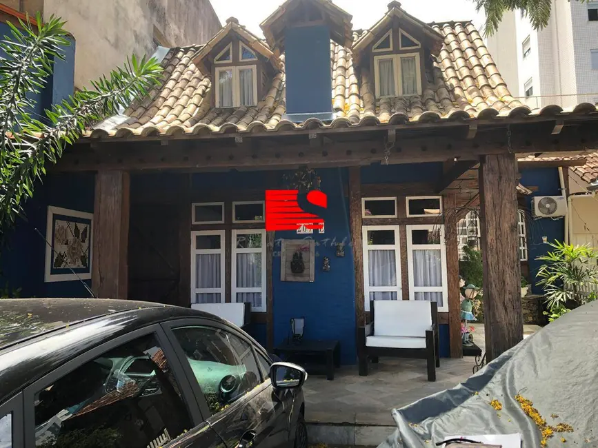 Casa com 3 quartos à venda, 150m2 em Santa Efigênia, Belo Horizonte - MG - imagem 2 Foto 2 de Casa com 3 quartos à venda, 150m2 em Santa Efigênia, Belo Horizonte - MG