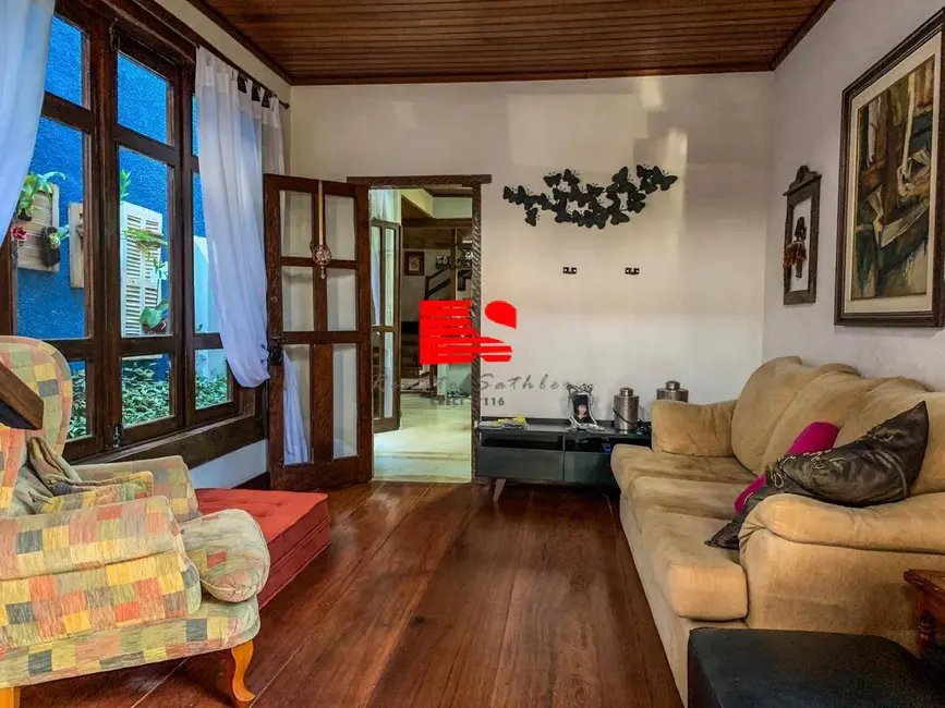 Casa com 3 quartos à venda, 150m2 em Santa Efigênia, Belo Horizonte - MG - imagem 8 Foto 8 de Casa com 3 quartos à venda, 150m2 em Santa Efigênia, Belo Horizonte - MG