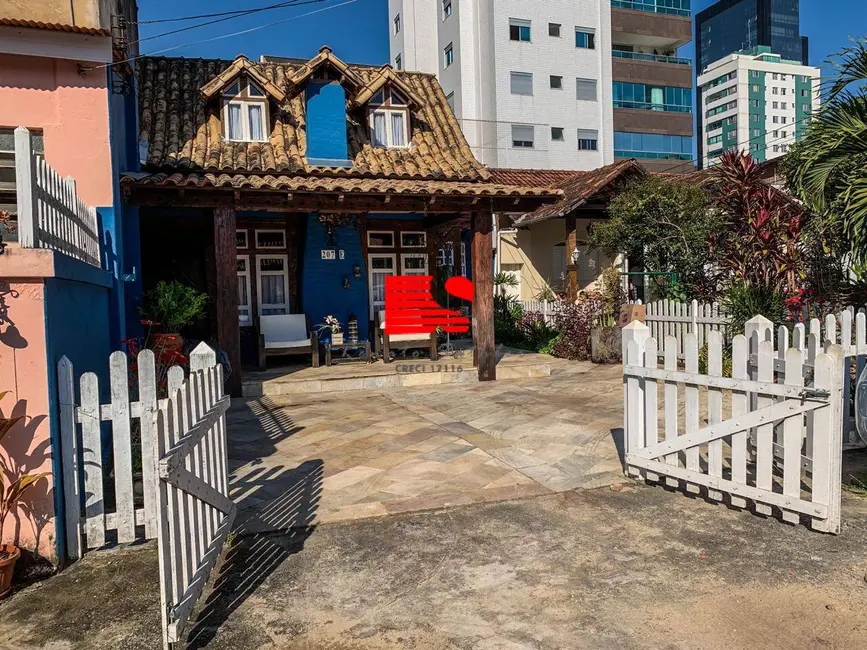 Casa com 3 quartos à venda, 150m2 em Santa Efigênia, Belo Horizonte - MG - imagem 1 Foto 1 de Casa com 3 quartos à venda, 150m2 em Santa Efigênia, Belo Horizonte - MG