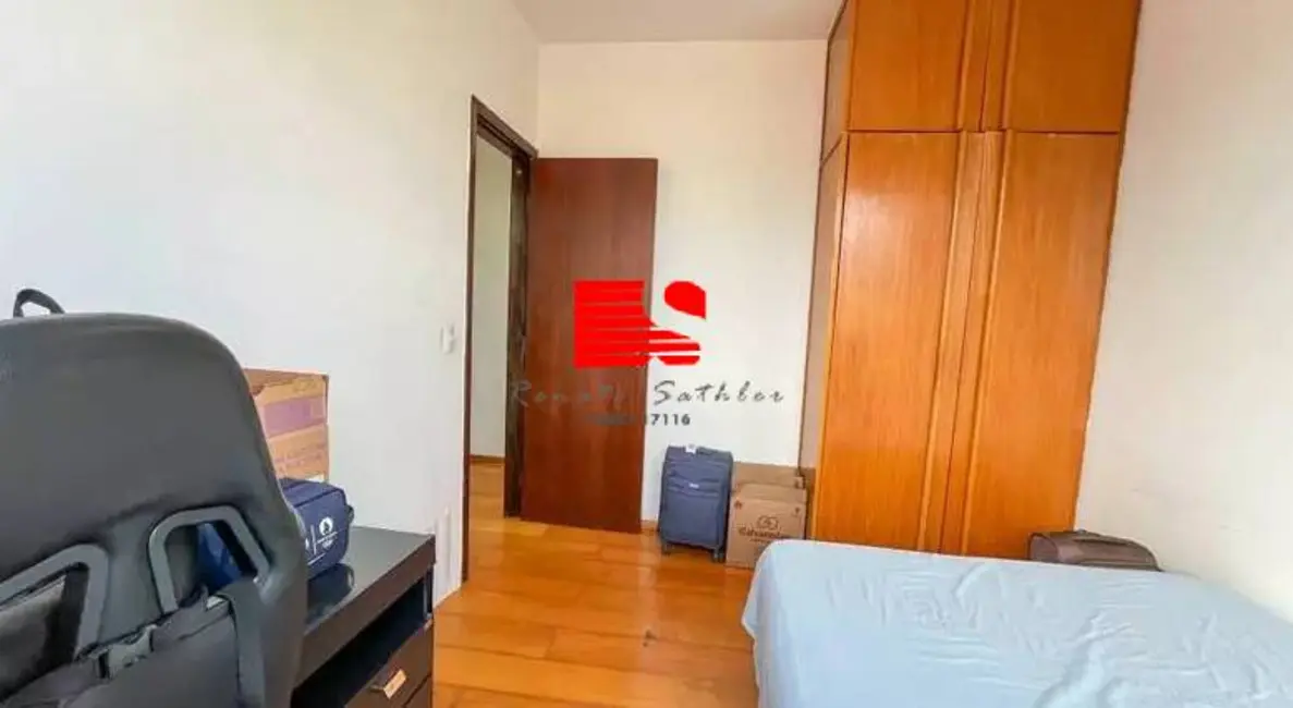 Foto 2 de Apartamento com 2 quartos à venda, 70m2 em Sagrada Família, Belo Horizonte - MG