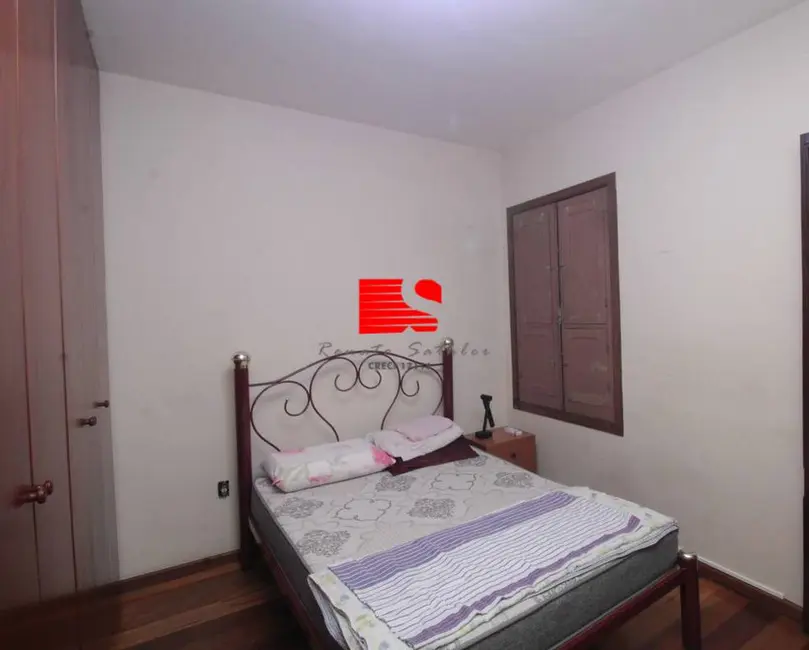 Foto 2 de Casa com 5 quartos à venda, 292m2 em Santa Efigênia, Belo Horizonte - MG