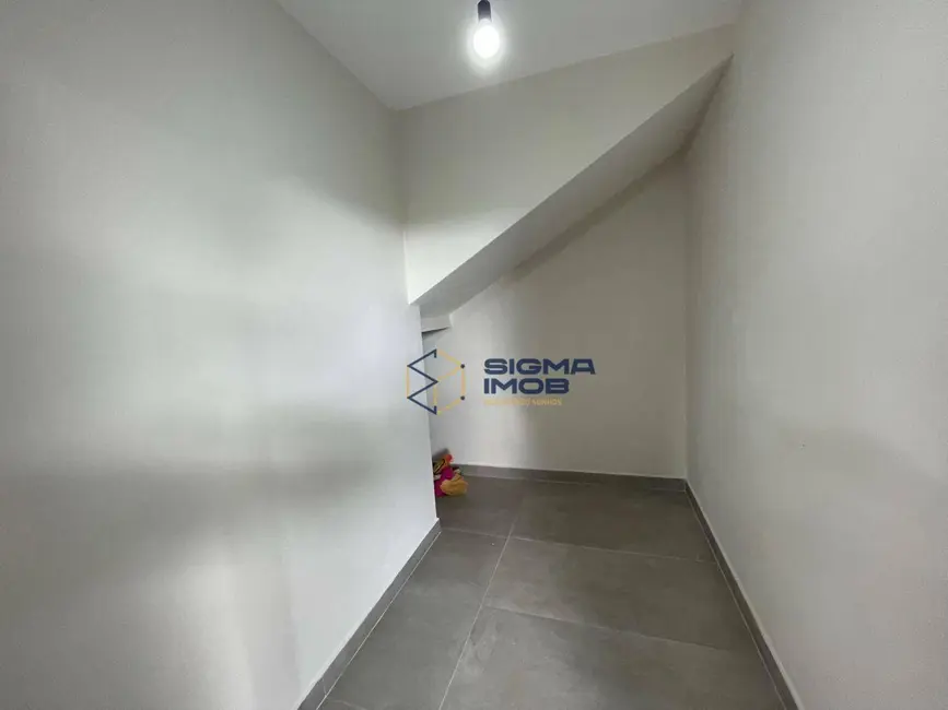 Casa com 3 quartos à venda, 250m2 em João XXIII, Vinhedo - SP - imagem 7 Foto 7 de Casa com 3 quartos à venda, 250m2 em João XXIII, Vinhedo - SP