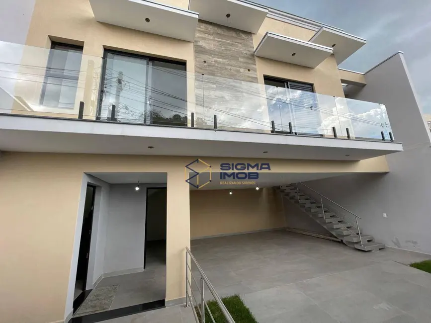 Casa com 3 quartos à venda, 250m2 em João XXIII, Vinhedo - SP - imagem 3 Foto 3 de Casa com 3 quartos à venda, 250m2 em João XXIII, Vinhedo - SP