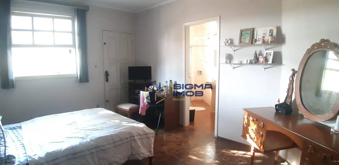 Casa com 6 quartos à venda, 392m2 em Jardim São Luiz, Valinhos - SP - imagem 6 Foto 6 de Casa com 6 quartos à venda, 392m2 em Jardim São Luiz, Valinhos - SP