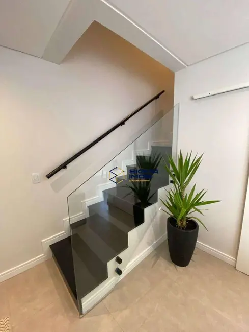 Foto 6 de Casa de Condomínio com 3 quartos para alugar, 180m2 em Chácaras Silvania, Valinhos - SP